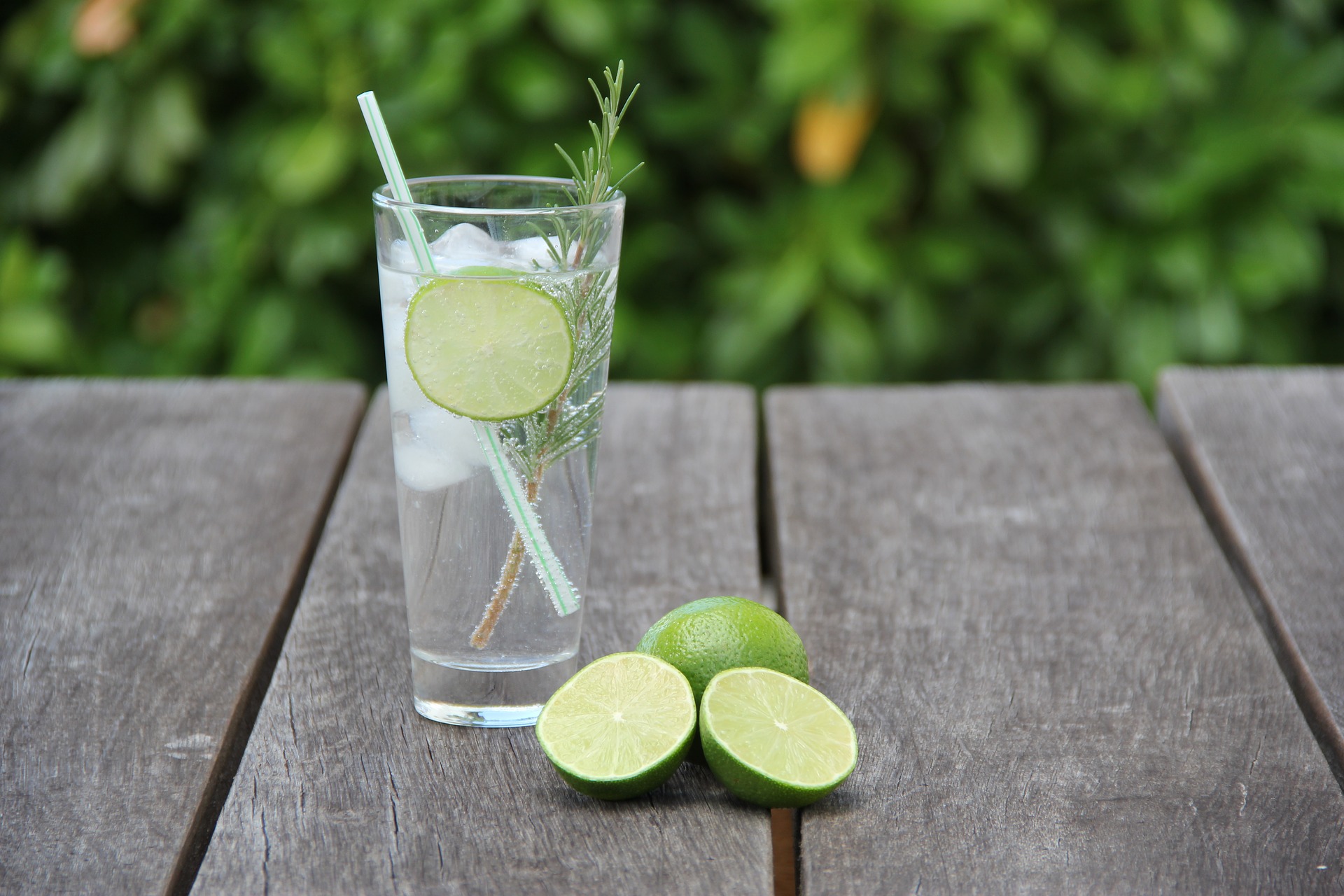 gin and tonic glass alcohol bigger brain drinking gin and tonic